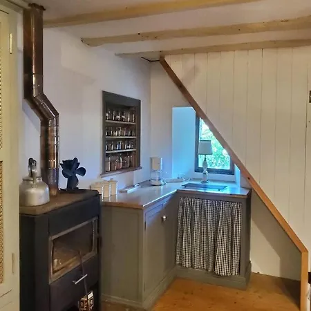 Casa de Férias Meuble De Tourisme - A L'ombre Des Glycines